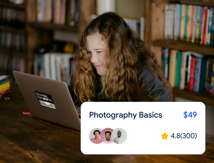 Course creator selling an online photography course